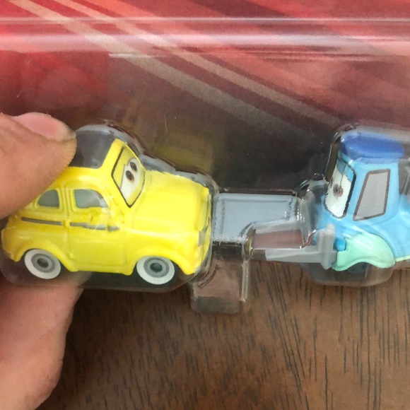 DISNEY Pixar Cars Luigi & Guido Toy Set - Picture 3 of 7
